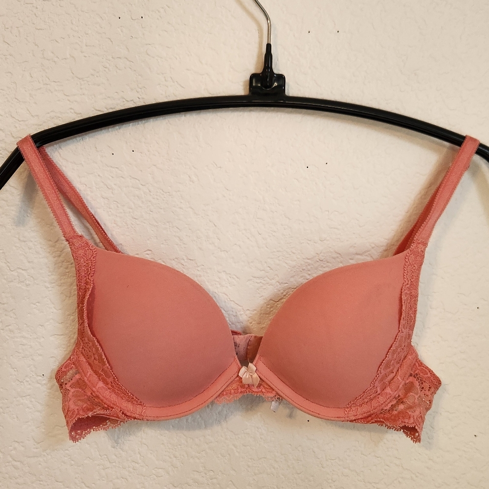 Victoria's Secret Dream Angels Push-Up Pink Bra, Size 32A